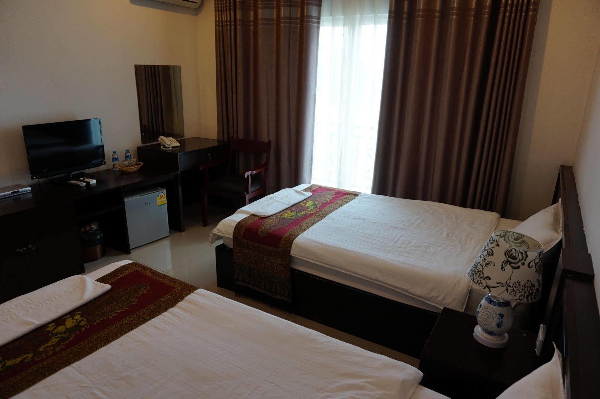 Douangchan Plaza Hotel Vientiane Dış mekan fotoğraf